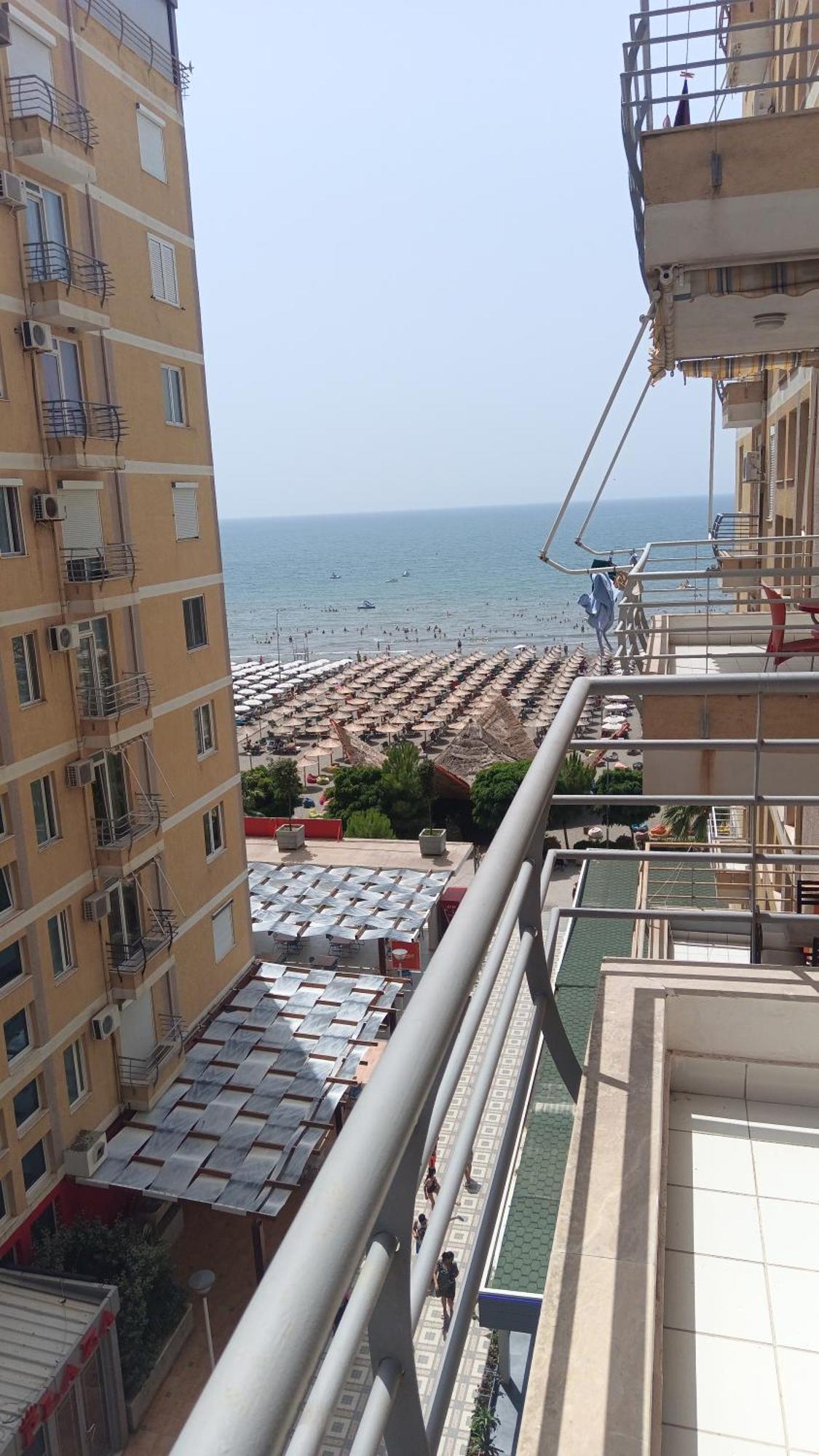 Beni Te Pallati Blumare Appartement Shëngjin