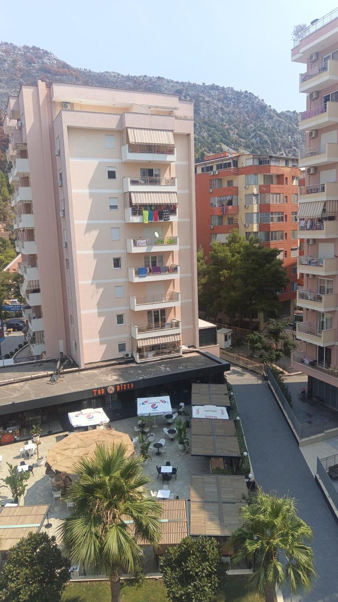 Beni Te Pallati Blumare Shëngjin